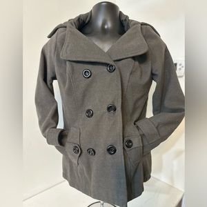 Medium, gray peacoat